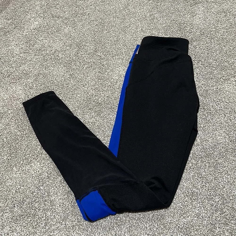 Zella black and blue live in‎ leggings with black mesh size small